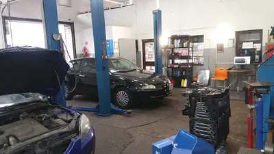 AutoSerwis Pruszków-Klakson Mechanik Auto Elektryk Wymiana Oleju Nabicie Klimatyzacji